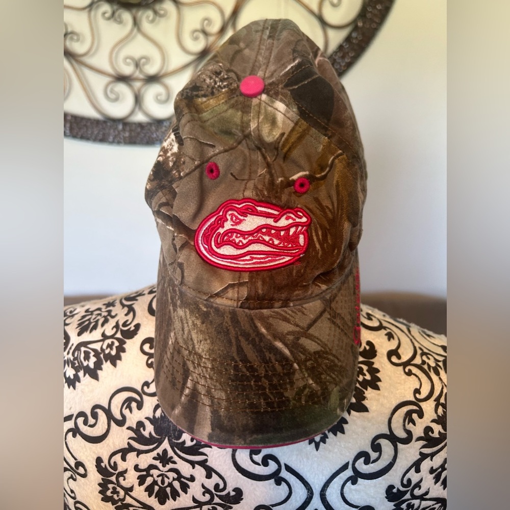 Camo gators hat
